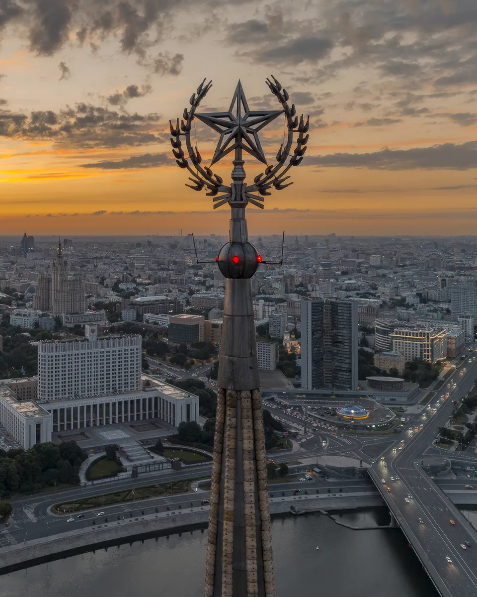 Звёздное небо над городом